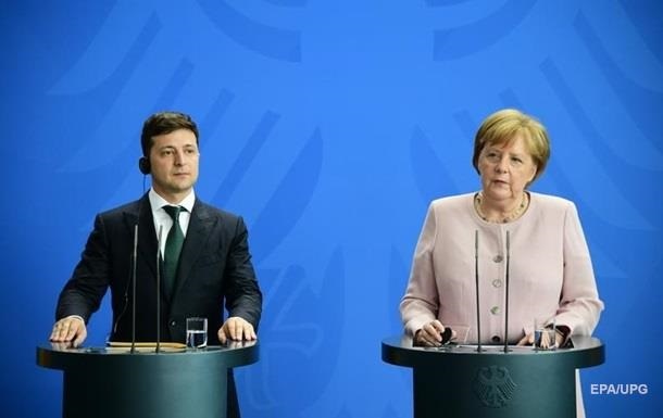 Зеленський і Меркель поговорили про Донбас