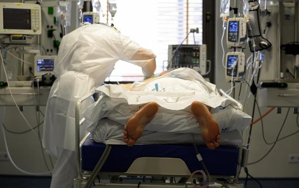 Пандемія COVID-19: у ЄС померли понад 400 тисяч людей 