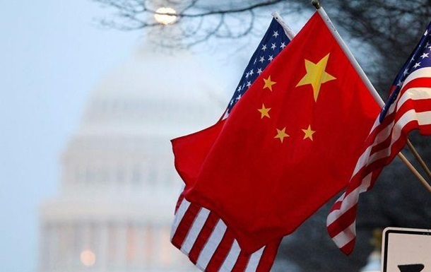 Китай ввів санкції проти членів адміністрації Трампа