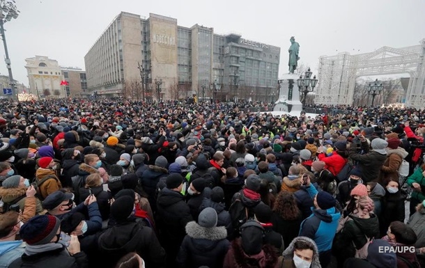 Кремль про протести в Росії: Вийшло мало людей