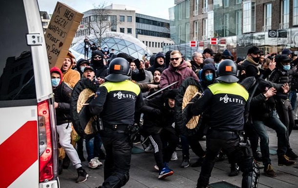 Прем єр Нідерландів засудив безлади під час антикоронавірусних протестів