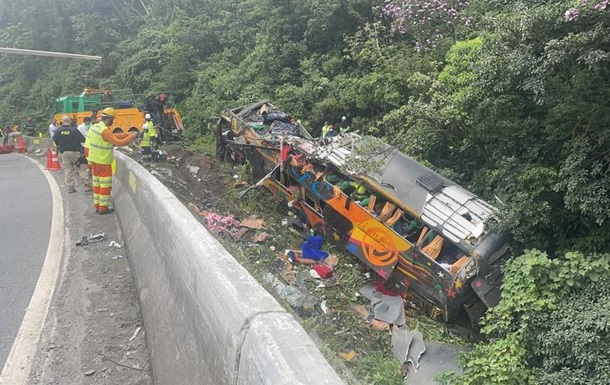 У Бразилії 19 осіб загинули в ДТП з автобусом