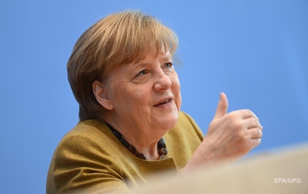 Меркель поспілкувалася по телефону з Байденом і запросила його до ФРН