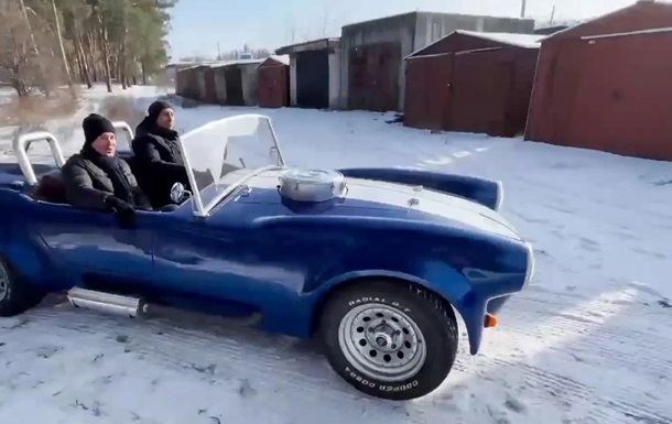 Український вчитель створив копію культового авто