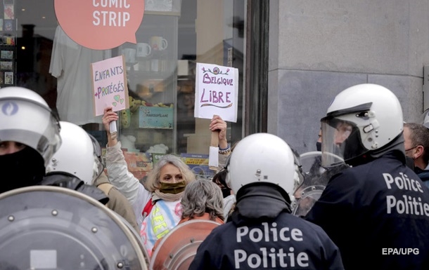 Протест проти карантину в Брюсселі закінчився затриманнями