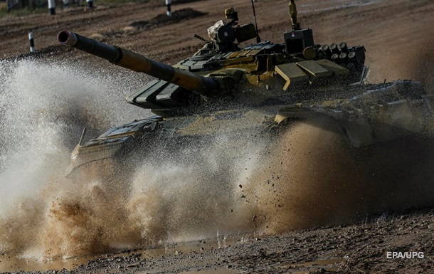 РФ начинает военные маневры возле границы Украины
