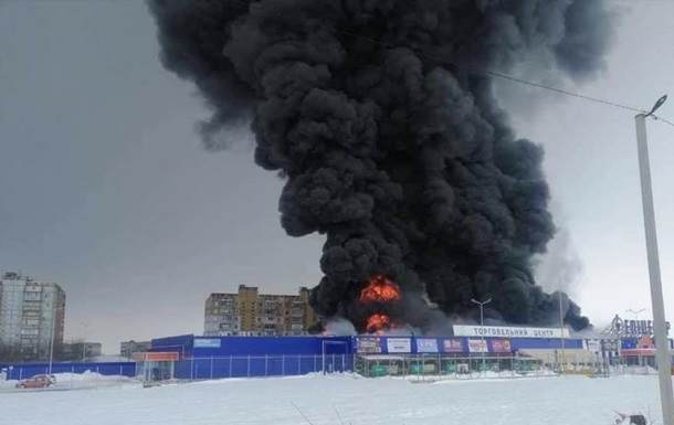 Пожар в ТЦ в Первомайске
