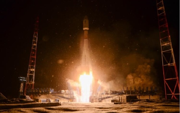 Россия вывела на орбиту военный спутник