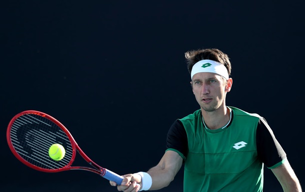 Стаховский потерпел поражение во втором круге турнира в Мельбурне