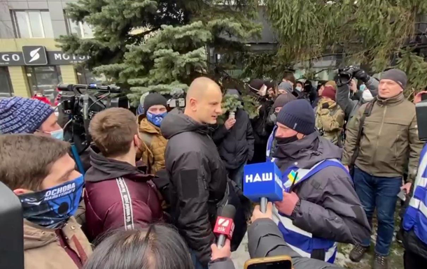 У Києві виникли бійки біля телеканалу