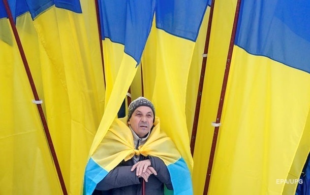 Соцопитування показало, кому українці довіряють найбільше
