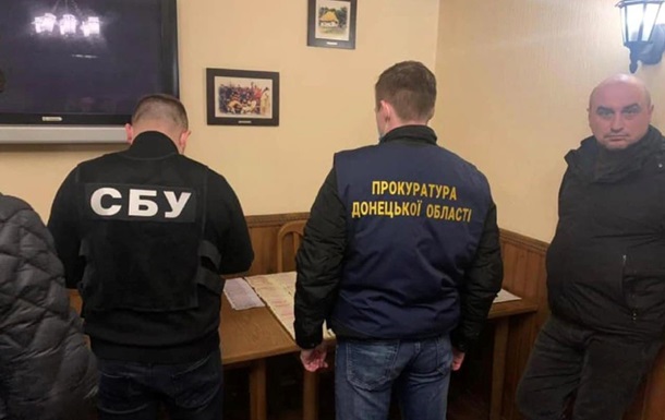 Депутата райради у Волновасі затримали на хабарі в 25 тисяч гривень