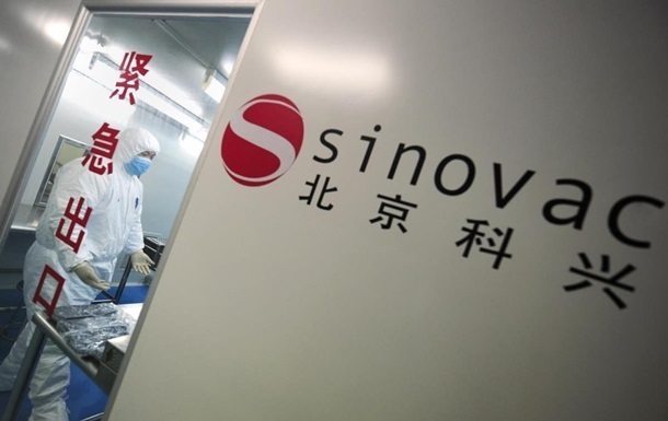 Вакцина Sinovac отримала схвалення в Китаї