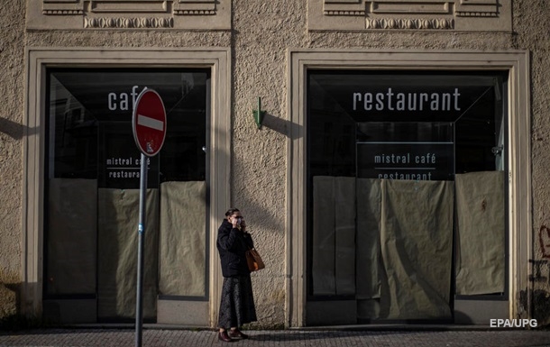 У Чехії на рік заборонять роботу ресторанів-порушників карантину