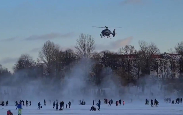 В Берлине вертолетом разогнали людей с озера