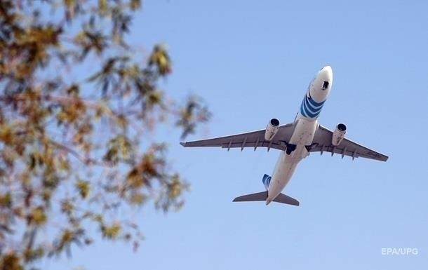 Шмигаль пообіцяв українцям дешеві авіаперевезення