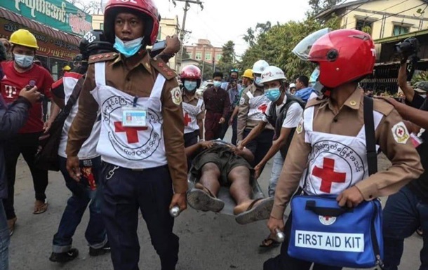 На протестах у М янмі вбиті двоє людей