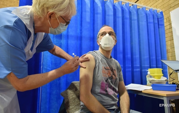 Британия хочет вакцинировать всех взрослых до 31 июля