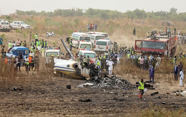 У столиці Нігерії впав військовий літак