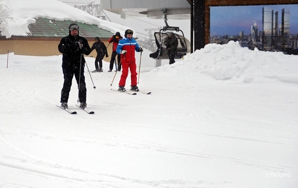 Покатались на лыжах. Встреча Путина и Лукашенко