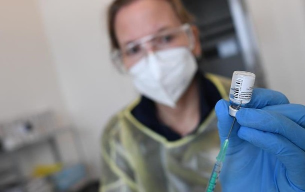 У Німеччині хочуть допомогти Чехії з вакцинами від коронавірусу