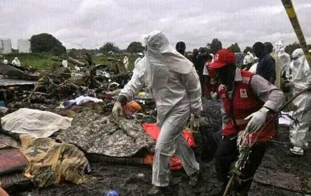 Під час аварії літака в Південному Судані загинули 10 осіб