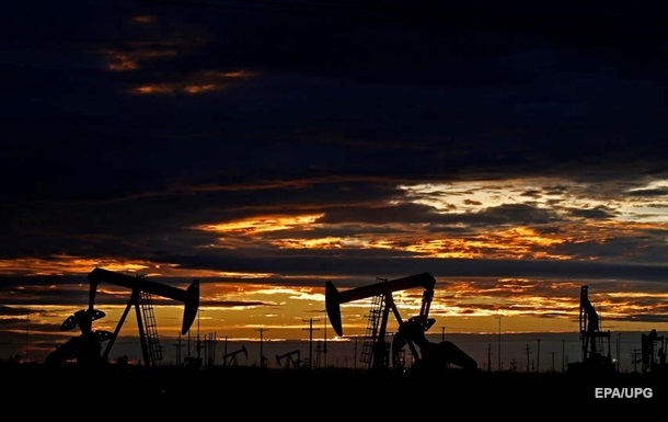 Цена нефти вернулась к годичному максимуму