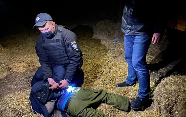 На Київщині чоловік з рушниці стріляв по односільчанах