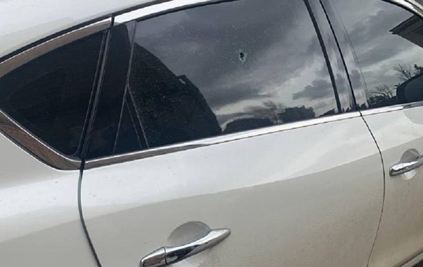 У Києві обстріляли автомобілі