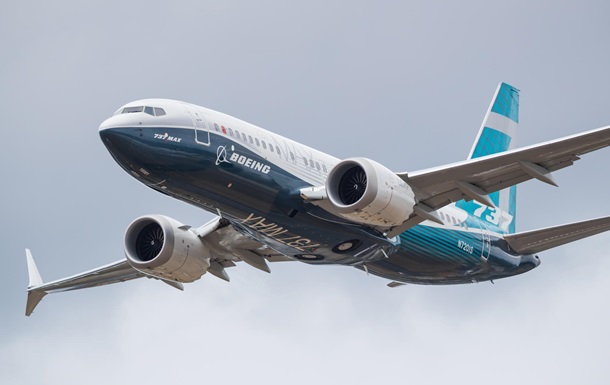 Boeing 737 MAX екстрено сів в аеропорту Нью-Джерсі