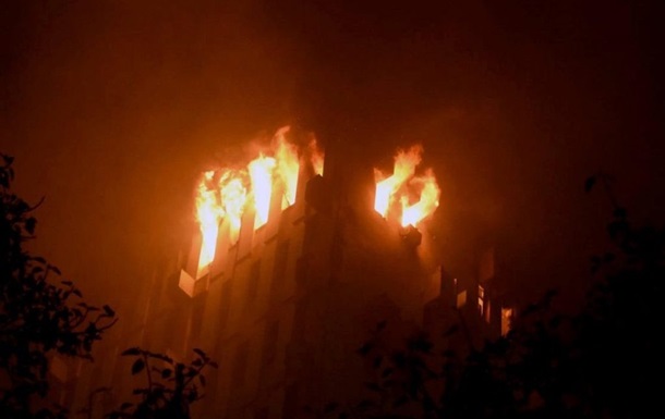 В Індії під час пожежі в офісній будівлі загинули семеро людей