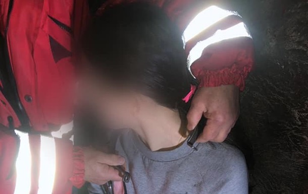Девушка в ошейнике застряла в квест-комнате Киева