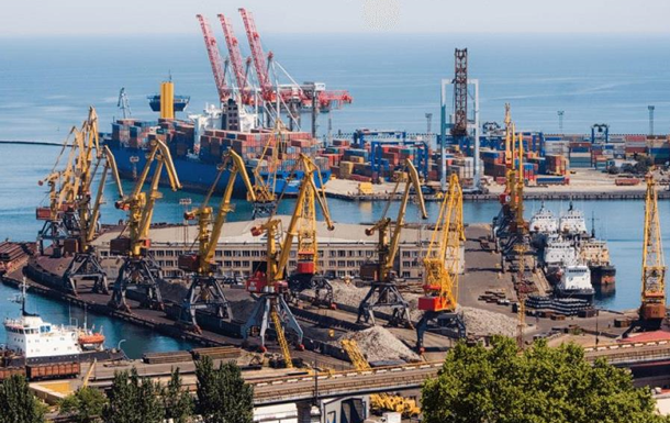 Кабмин должен пересмотреть портовые сборы и дивидендную политику