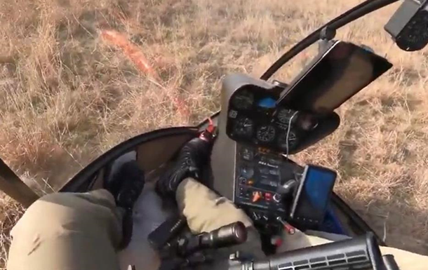 Пілот зняв відео падіння вертольота з кабіни