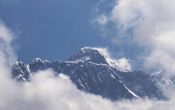 У Непалі дозволили сходження на Еверест