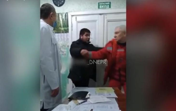 У лікарні під Дніпром п яний влаштував дебош