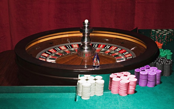 Play free spin roulette from Star Gambling with track