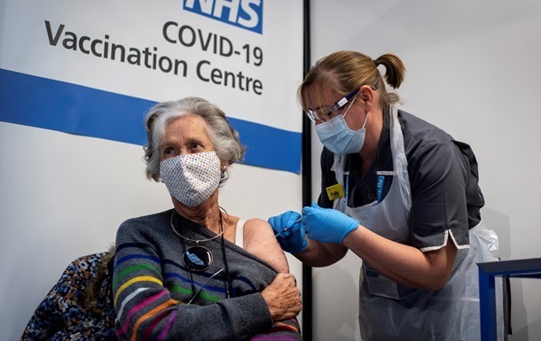 Країни відновили COVID-вакцинацію AstraZeneca