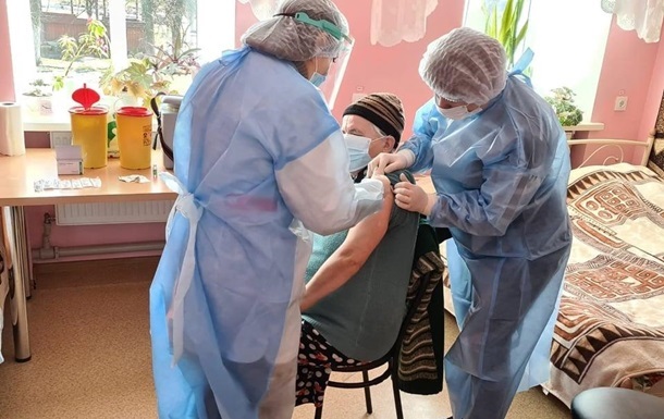 В Украине развернут более 2,5 тысяч пунктов прививок