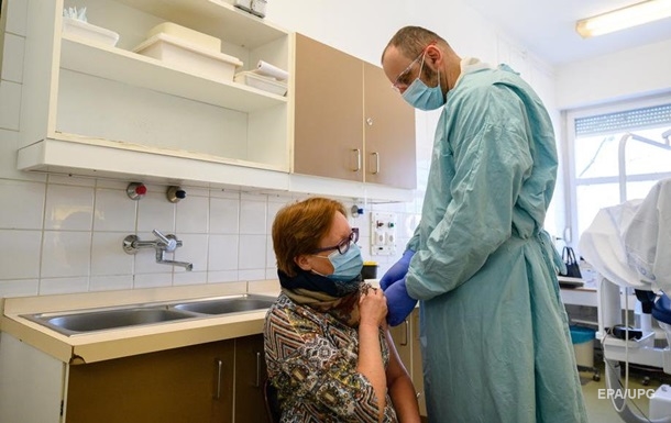 На вакцинацію записалися 300 тисяч українців