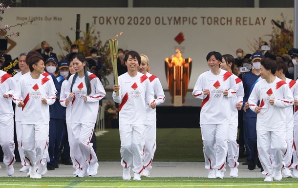 Факел з Олімпійським вогнем згаснув у перший день естафети