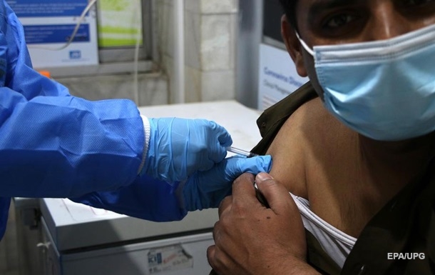 У Німеччині заявили про смерть дев яти осіб після вакцини AstraZeneca