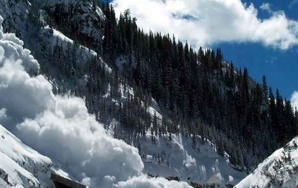 У Карпатах очікується загроза сходження снігових лавин