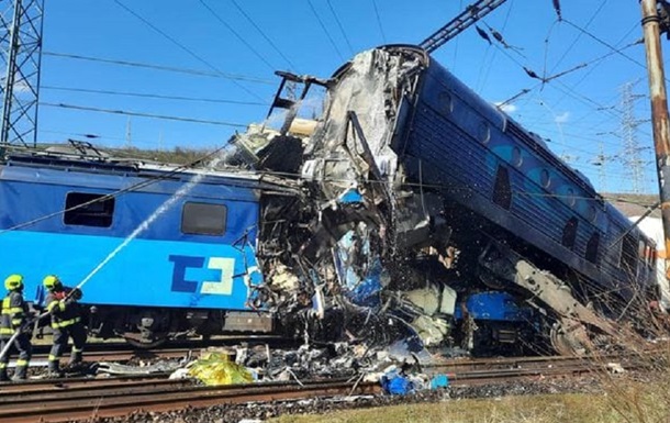 У Чехії зіткнулися два товарні потяги, є загиблий