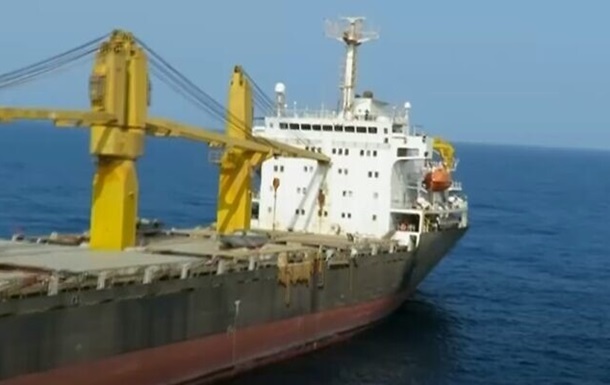 У Червоному морі судно з іранським прапором потрапило під ракетний обстріл