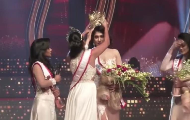 Королева краси Шрі-Ланки позбулася корони прямо на сцені