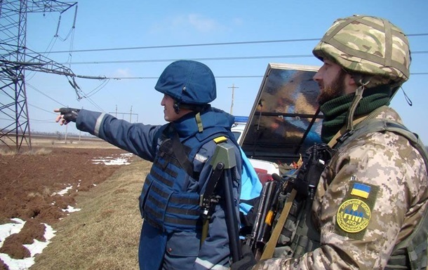 Сепаратисти будують нові позиції біля Донецького аеропорту - СЦКК