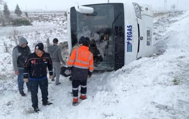 У Туреччині перекинувся автобус з росіянами, є жертви