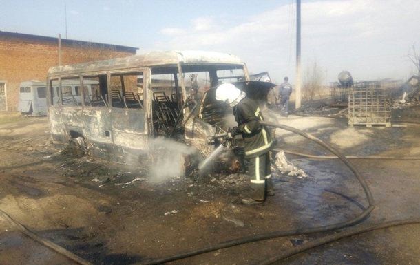 У Львівській області згоріли три автобуси