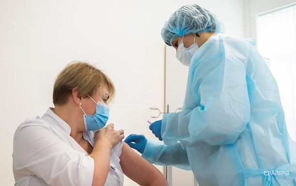 В Україні менш як 16 тисяч COVID-вакцинацій за день